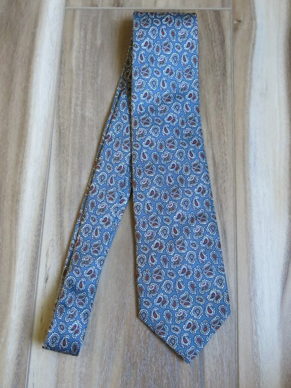 H. Herzfeld Multi Color Paisley Print Imported Silk Men's Silk Neck Tie - Picture 3 of 5